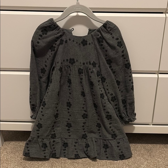Floral dress with ruffle bottom and sleeve detail grey size 2-3 years ZARA - Picture 1 of 2
